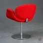 Preview: Artifort Little Tulip Chair mit rotem Stoffbezug gebraucht