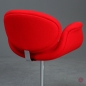 Preview: Artifort Little Tulip Chair mit rotem Stoffbezug gebraucht