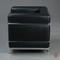 Preview: Cassina LC2 Sessel mit schwarzem Leder chairmondo