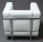 Preview: Cassina LC2 Sessel mit weißem Leder chairmondo