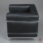 Preview: Cassina LC2 Sessel mit schwarzem Leder gebraucht