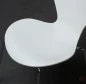 Preview: Fritz Hansen Serie 7 Stuhl in Weiß neu lackiert - gebraucht