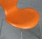 Preview: Fritz Hansen Serie 7 Leder Stuhl in Cognac Orange Preview: Fritz Hansen Serie 7 Leder Stuhl in Cognac Orange