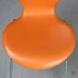 Preview: Fritz Hansen Serie 7 Leder Stuhl in Cognac Orange Preview: Fritz Hansen Serie 7 Leder Stuhl in Cognac Orange
