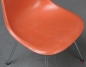 Preview: Herman Miller Eames Side Chair aus Fiberglas Orange gebraucht