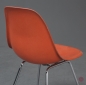 Preview: Herman Miller Eames Side Chair aus Fiberglas Orange gebraucht