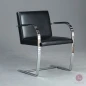 Preview: Knoll Brno Freischwinger mit schwarzem Leder und verchromtem Gestell gebraucht Preview: Knoll Brno Freischwinger mit schwarzem Leder und verchromtem Gestell gebraucht