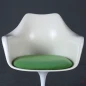 Preview: Knoll Tulip Chair Drehstuhl Weiß mit grünem Kissen gebraucht Preview: Knoll Tulip Chair Drehstuhl Weiß mit grünem Kissen gebraucht