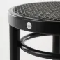 Preview: Thonet 214 RH Hocker mit Dark Melange Geflecht und Gestell aus Buche schwarz gebeizt Detailansicht Logo
