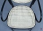 Preview: Thonet-215-RF-Bugholzstuhl-Schwarz-gebraucht-S3144-Detailansicht-Sitzfläche-2 Preview: Thonet-215-RF-Bugholzstuhl-Schwarz-gebraucht-S3144-Detailansicht-Sitzfläche-2