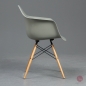 Preview: Vitra DAW Fiberglas Armchair in grau grün Raw Umber gebraucht