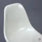 Preview: Vitra Eames Side Chair Beige Fiberglas DSX mit H-Base gebraucht