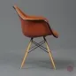 Preview: Vitra DAX Fiberglas Armchair Orange mit Eiffel Gestell gebraucht