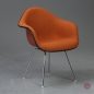 Preview: Vitra DAX Fiberglas Armchair in Orange 1970er Vintage mit Polster gebraucht