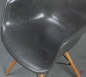 Preview: Vitra DAW Fiberglas Armchair in Elephant Hide Grey mit Holzgestell gebraucht