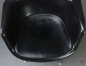 Preview: Herman Miller Eames Armchair mit schwarzer Fiberglas und Drehgestell gebraucht