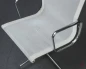 Preview: Vitra EA 108 Aluminium Chair mit weißem Netz gebraucht Preview: Vitra EA 108 Aluminium Chair mit weißem Netz gebraucht
