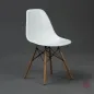 Preview: Vitra Side Chair DSW in Weiß mit hellem Ahorn Gestell gebraucht