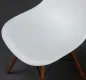 Preview: Vitra Side Chair DSW in Weiß mit hellem Ahorn Gestell gebraucht