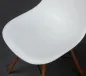 Preview: Vitra Side Chair DSW in Weiß mit hellem Ahorn Gestell gebraucht