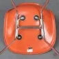 Preview: Vitra Eames Side Chair Orange Fiberglass mit Metallgestell gebraucht
