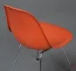 Preview: Vitra Eames Side Chair Orange Fiberglass mit Metallgestell gebraucht