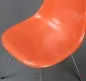 Preview: Vitra Eames Side Chair Orange Fiberglass mit Metallgestell gebraucht