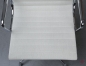 Preview: Vitra EA 104 Aluminium Chair Hopsak Elfenbein gebraucht