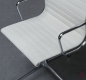 Preview: Vitra EA 104 Aluminium Chair Hopsak Elfenbein gebraucht