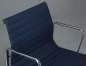 Preview: Vitra EA 107 Aluminium Chair Blau Track Stoff verchromt gebraucht Preview: Vitra EA 107 Aluminium Chair Blau Track Stoff verchromt gebraucht