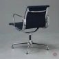 Preview: Vitra EA 107 Aluminium Chair in Blau Preview: Vitra EA 107 Aluminium Chair in Blau
