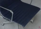 Preview: Vitra EA 107 Aluminium Chair in Blau Preview: Vitra EA 107 Aluminium Chair in Blau