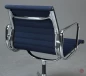 Preview: Vitra EA 107 Aluminium Chair in Blau Preview: Vitra EA 107 Aluminium Chair in Blau