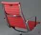 Preview: Vitra EA 115 Aluminium Chair Sessel Hopsak Himbeer Rot gebraucht