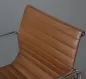 Preview: Vitra EA 117 Aluminium Chair mit braunem Leder Gestell verchromt gebraucht
