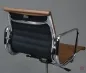 Preview: Vitra EA 117 Aluminium Chair mit braunem Leder Gestell verchromt gebraucht
