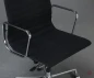 Preview: Vitra EA 119 Bürostuhl mit schwarzem Hopsak gebraucht