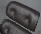 Preview: Vitra Eames Lounge Chair Schwarz mit dunkelbraunem Leder gebraucht