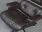 Preview: Vitra Eames Lounge Chair Schwarz mit dunkelbraunem Leder gebraucht