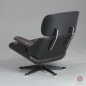 Preview: Vitra Eames Lounge Chair Schwarz mit dunkelbraunem Leder gebraucht