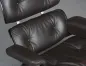 Preview: Vitra Eames Lounge Chair Schwarz mit dunkelbraunem Leder gebraucht