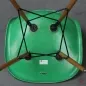 Preview: Vitra Eames Side Chair Fiberglass Grün mit Holzgestell gebraucht