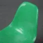 Preview: Vitra Eames Side Chair Fiberglass Grün mit Holzgestell gebraucht