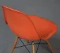 Preview: Vitra Eames Side Chair Orange Fiberglass mit Holzgestell gebraucht
