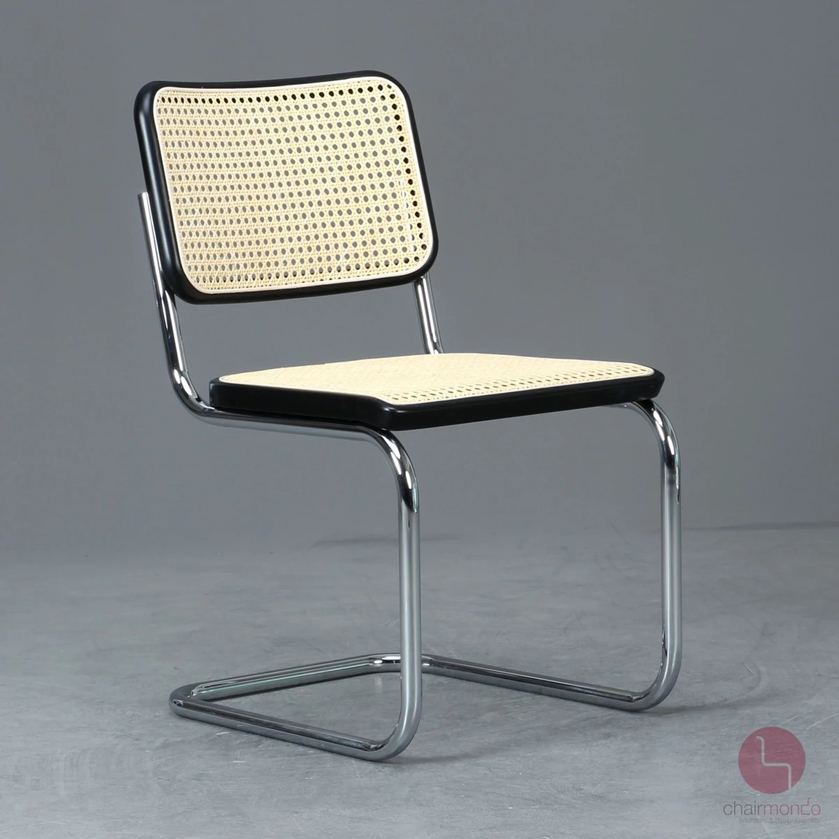 Thonet S32 Schwarz Freischwinger mit neuem Wiener Geflecht restauriert