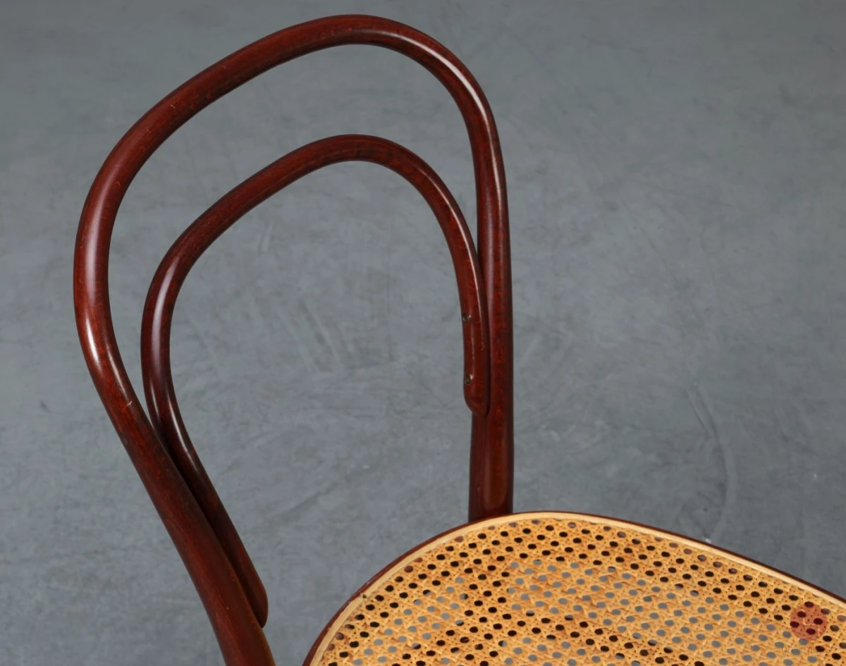 Thonet 214 Mahagoni Bugholzstuhl mit Geflecht gebraucht