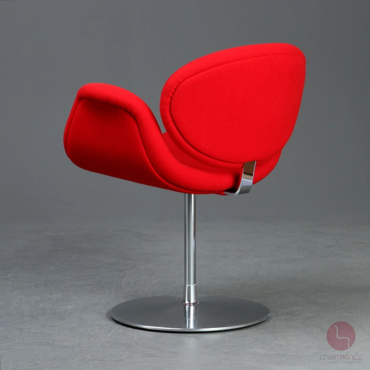 Artifort Little Tulip Chair mit rotem Stoffbezug gebraucht