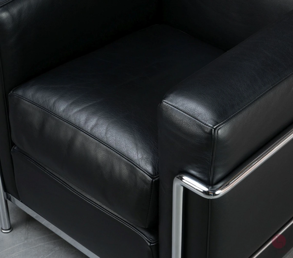 Cassina LC2 Sessel mit schwarzem Leder chairmondo