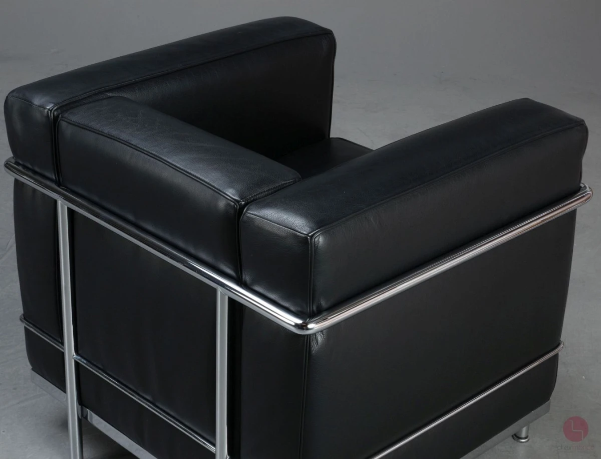 Cassina LC2 Sessel mit schwarzem Leder chairmondo