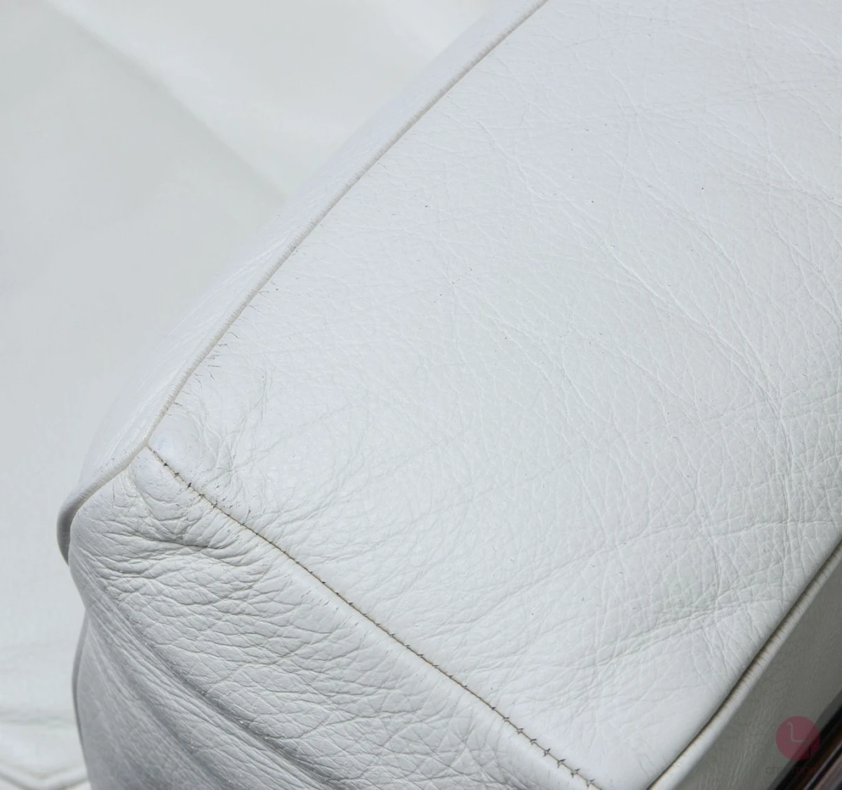 Cassina LC2 Sessel mit weißem Leder chairmondo
